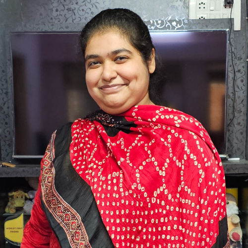 khushbu hamirani